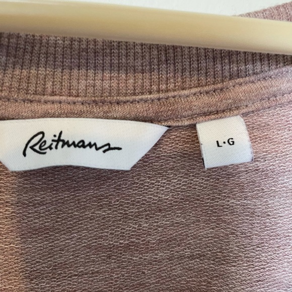 V-neck sweatshirt. Mauve floral - Picture 4 of 5